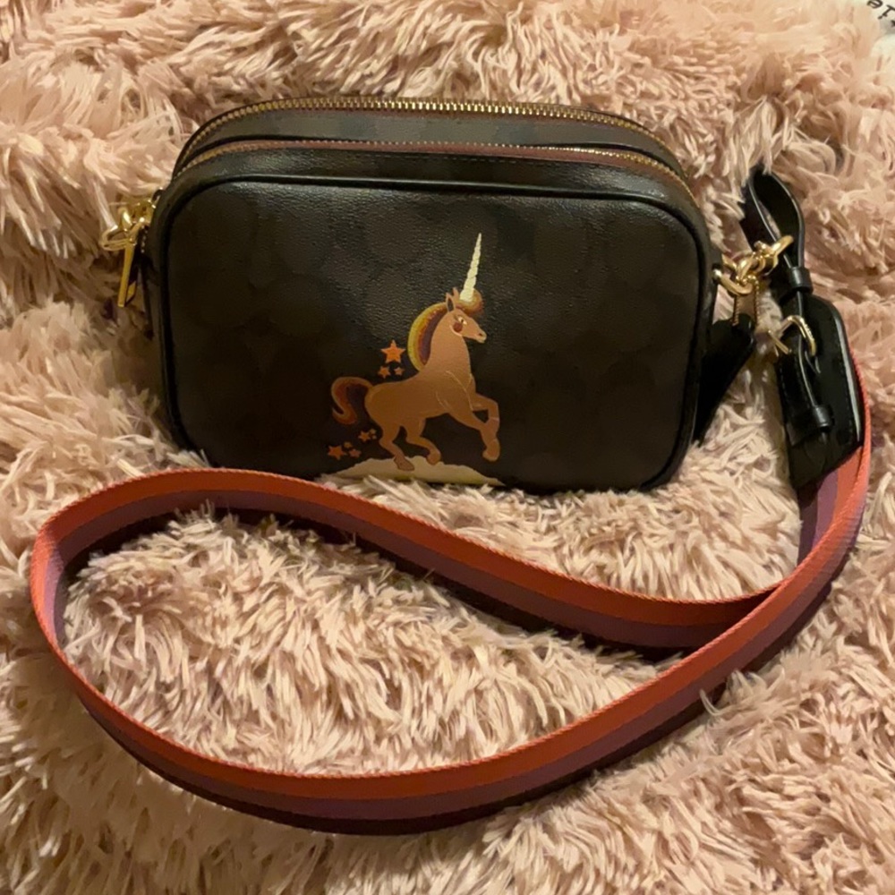 Jes Crossbody 20 In Signature Canvas With Unicorn